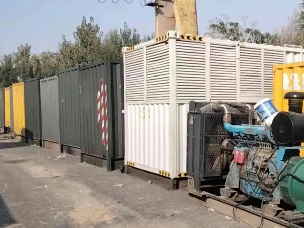 平桂200KW柴油发电机机组每小时油耗是多少？